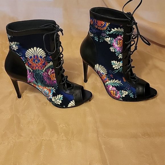Angela Mitchell Shoes - Angela Mitchell Vehuel Booties